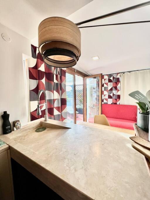 Apartamento Lovely Mid-century With Stunning Terrace *