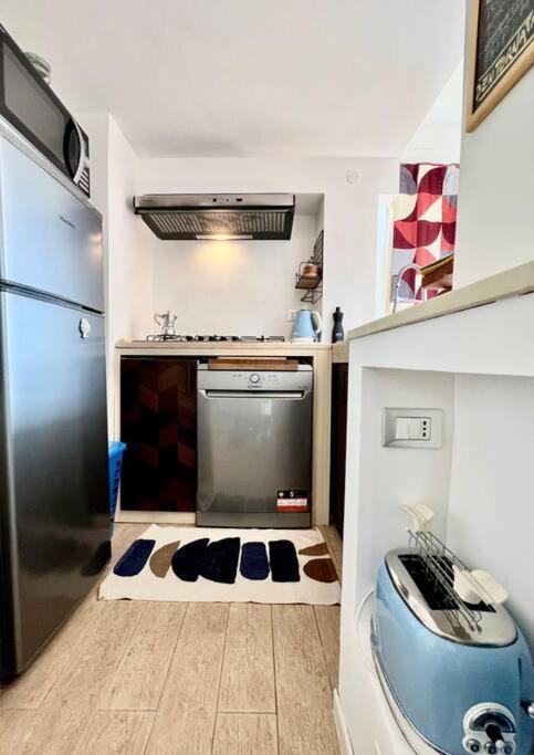 Lovely Mid-century With Stunning Terrace * Rom